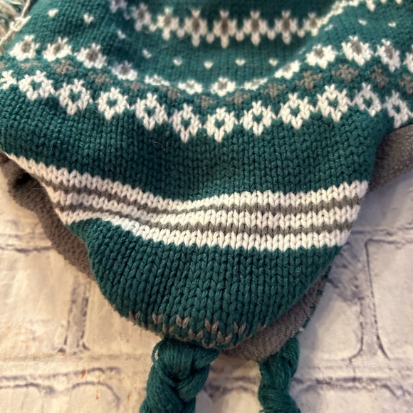 KIDS YKK GREEN/WHITE/GRAY MOHAWK STYLE WINTER HAT - Picture 6 of 7